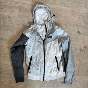 Nike Men's Silver and Black Windbreaker